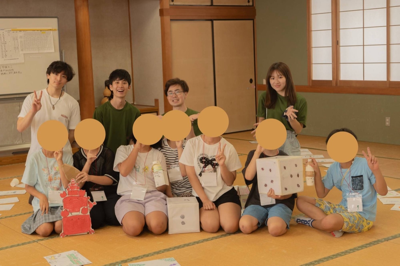田根小学校の子どもたちと大きなすごろく